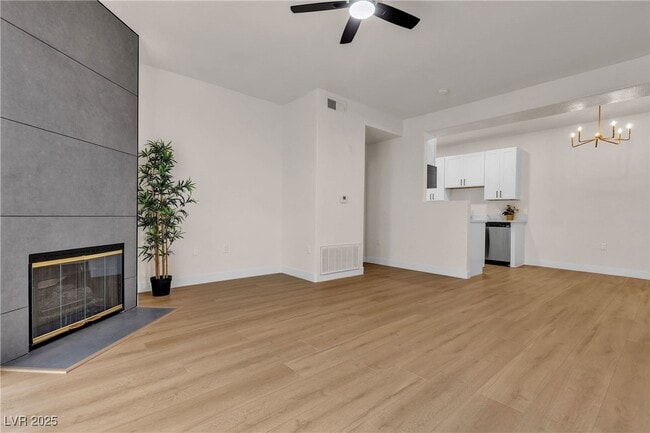 Foto del edificio - 3318 N Decatur Blvd