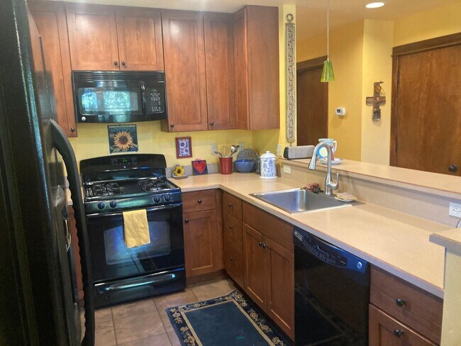 Foto del edificio - Charming 2-Bedroom, 2-Bath Cabin Retreat