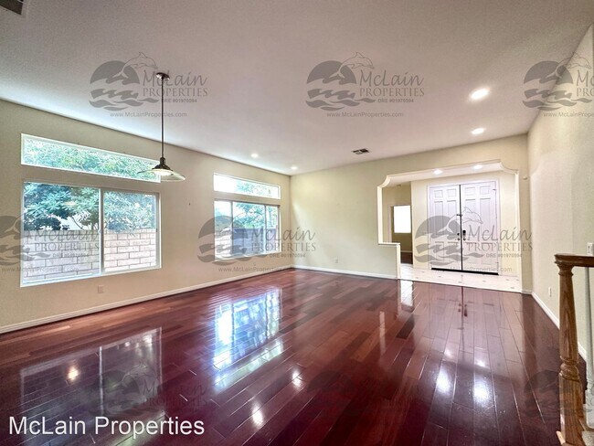 Foto del edificio - 5 br, 3 bath House - 5025 Manor Ridge Ln