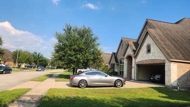 Building Photo - 5318 Stoneridge Ct