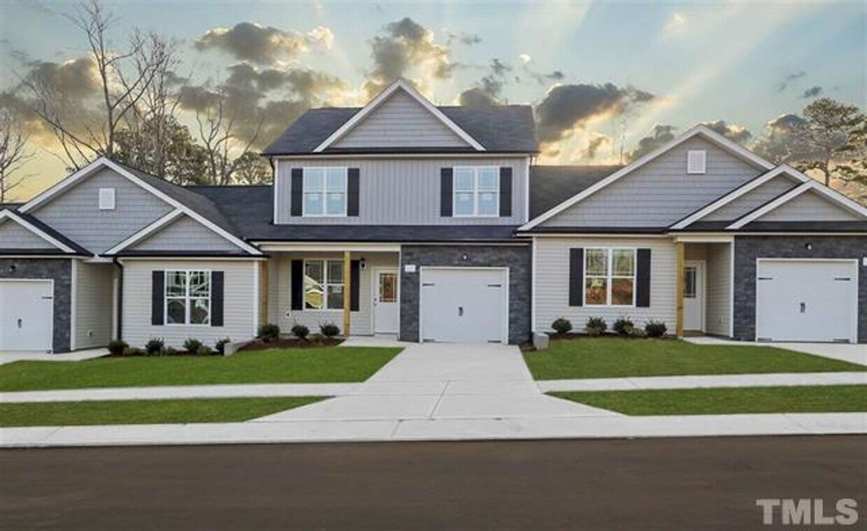 Primary Photo - 3 br, 2 bath House - 135 Sandpiper Street