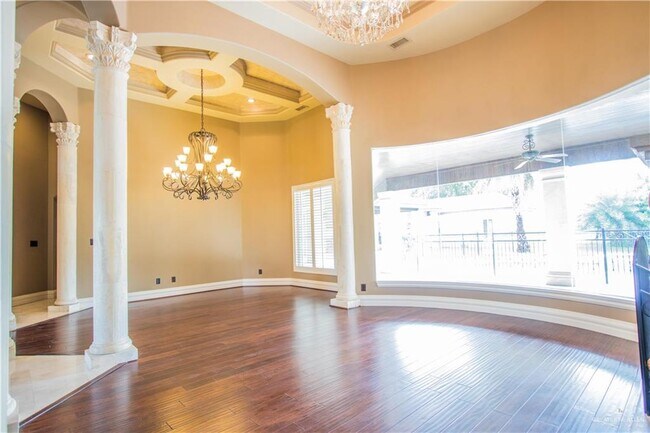 Foto del edificio - 8600 N Taylor Rd
