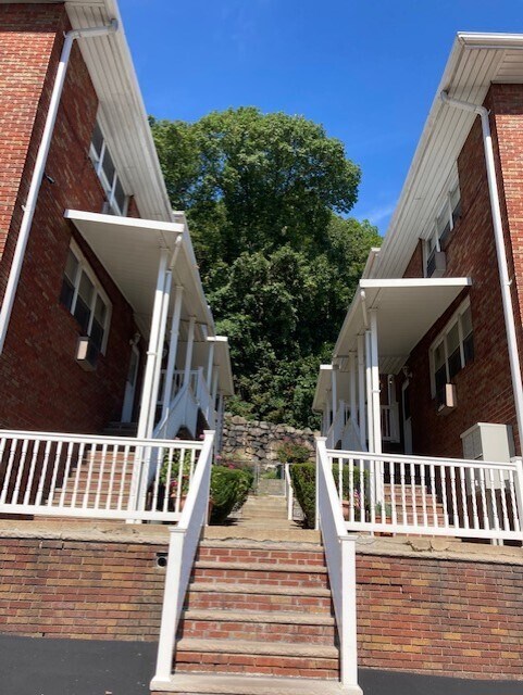 Property - 272 Undercliff Ave