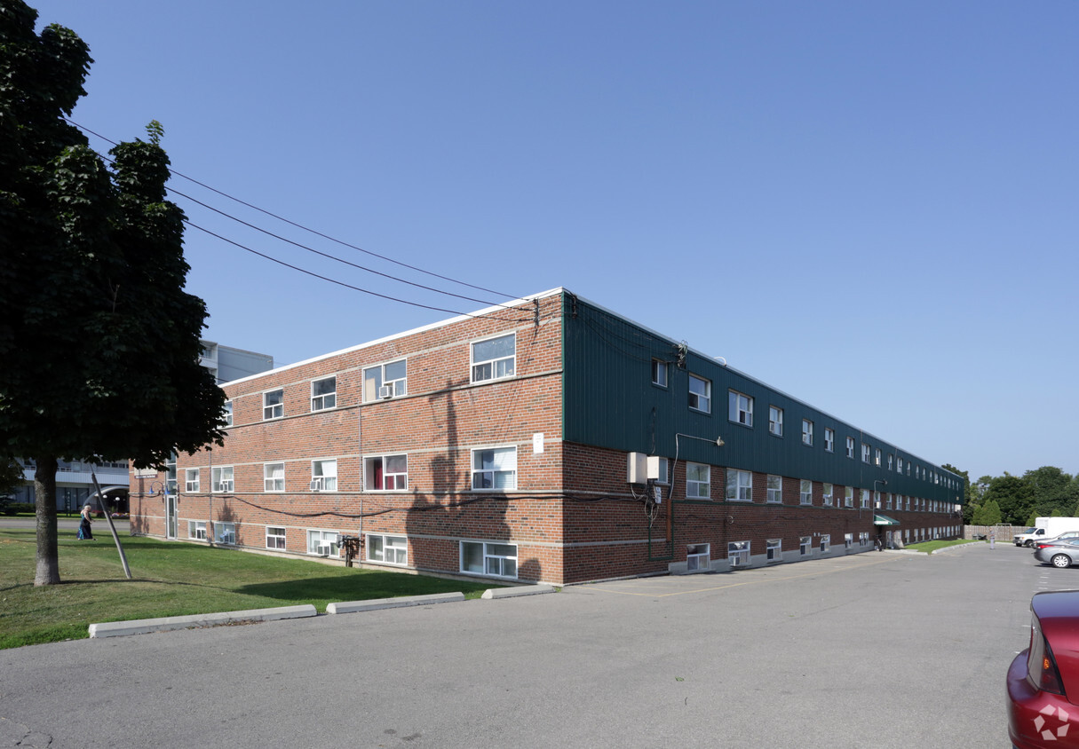 Building Photo - Hawk Suites