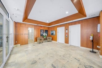Building Photo - 2400 SW 3rd Ave