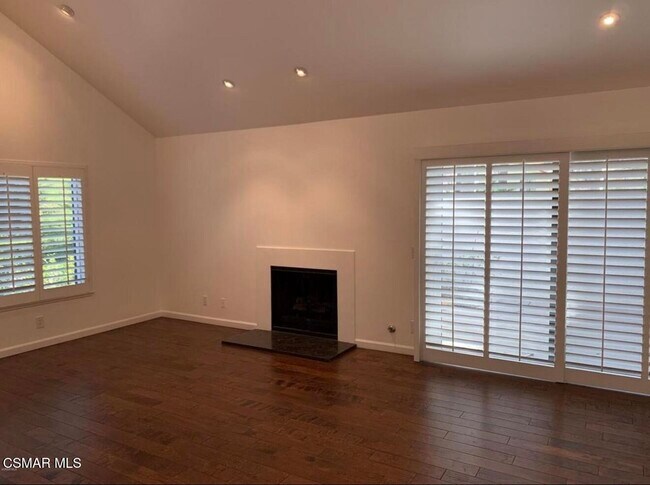 Foto del edificio - 924 Thistlegate Rd