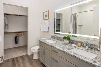 2BR, 2BA - 1,080SF - THE LINKS ON PGA PARKWAY