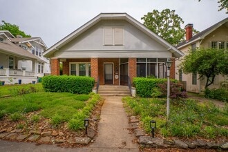Building Photo - 303 N Woodrow St