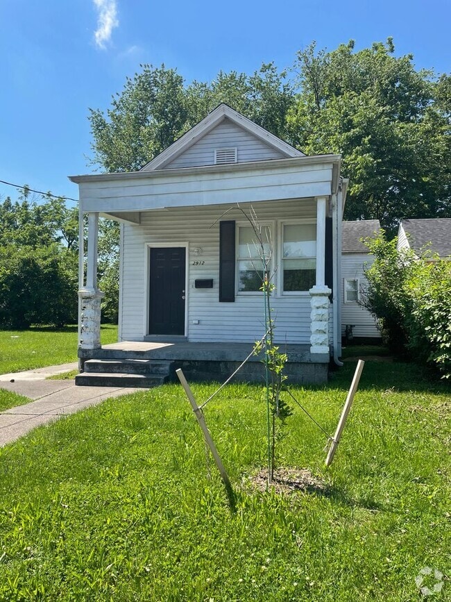 Building Photo - 2912 Greenwood Ave