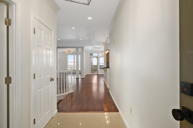 Building Photo - 3334 Peachtree Rd