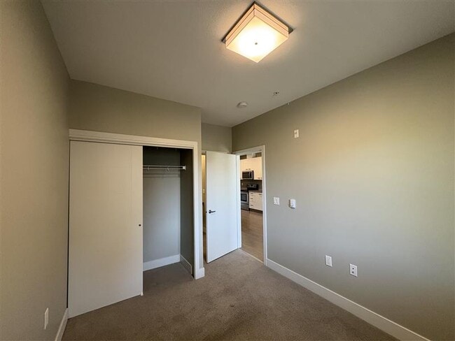 Building Photo - 45513-45513 Market Way