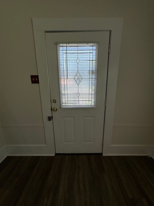 Foto del edificio - Renovated 3/1 House in South Rome- $1,095