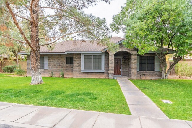 Foto del edificio - Charming 4-bedroom, 2-bathroom in Gilbert