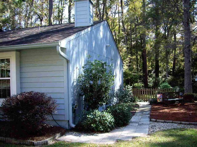 Building Photo - 2111 Victory Garden Ln