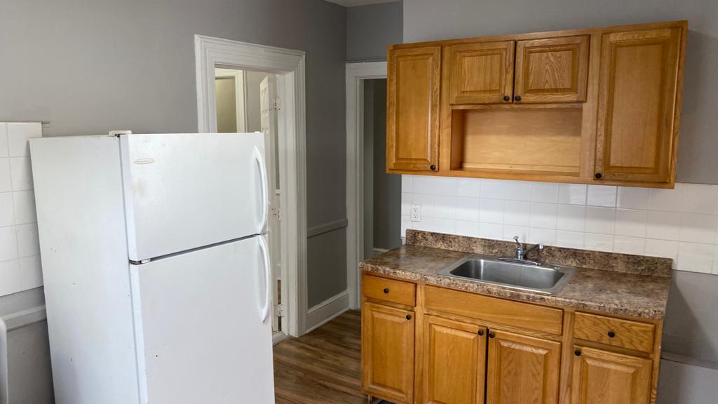 Foto principal - 655-657 W Front St