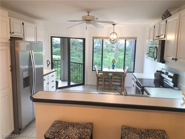 Foto del edificio - 27121 Oakwood Lake Dr