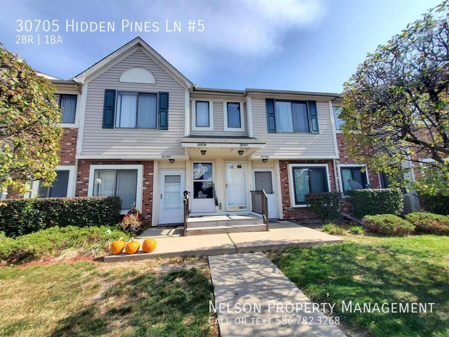 Foto principal - "1st Floor, 2-Bed Condo in Roseville w/ In...