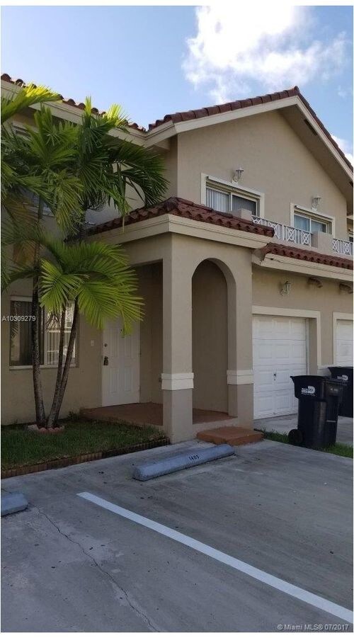 Foto del edificio - 8851 NW 110th Pl