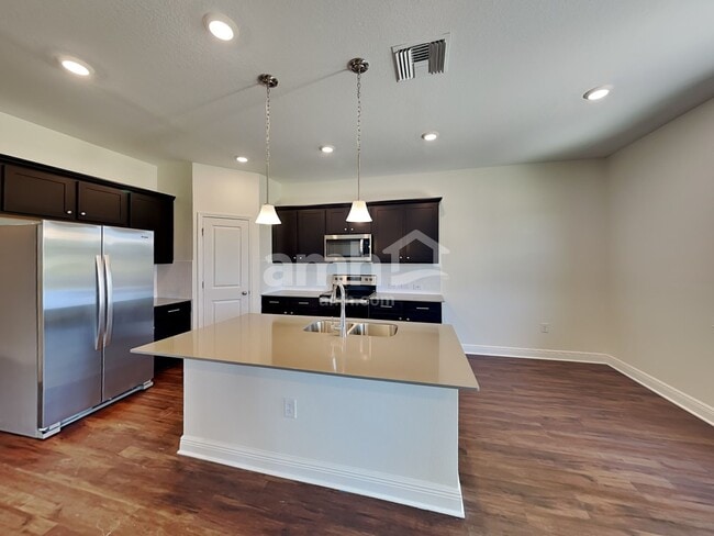Building Photo - 14608 Cedar Ml Dr