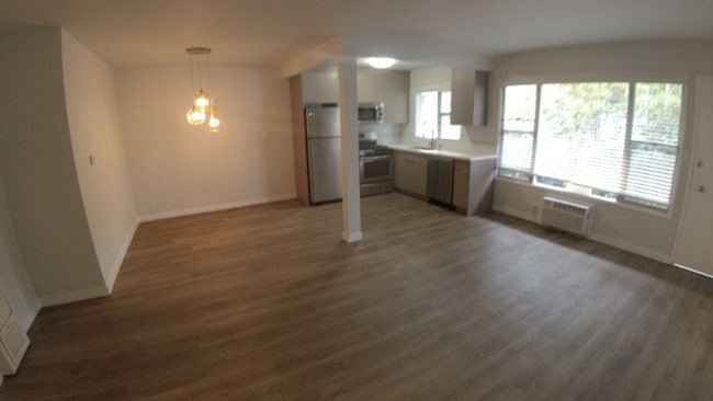 Building Photo - 750 Hayworth Ave