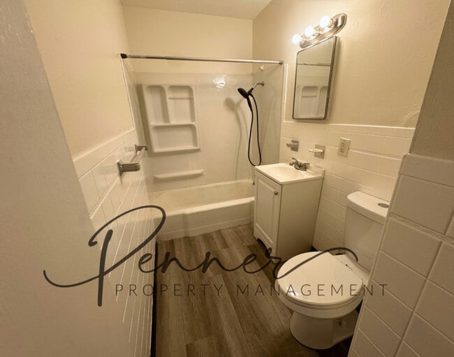 Building Photo - 12616 Jackson Ave