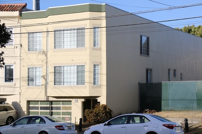 Building Photo - 1336 25th Ave