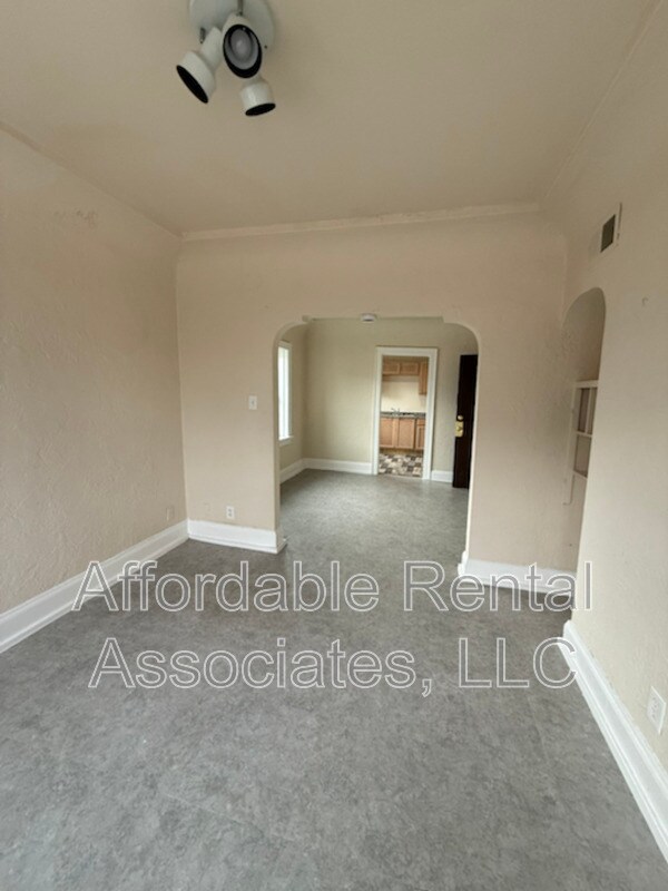 Foto del edificio - 1020 W National Ave