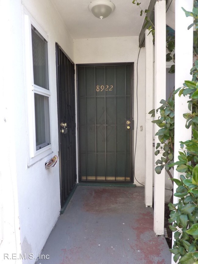 Building Photo - 8920 Ramsgate Ave
