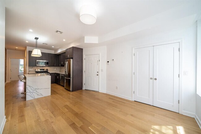 Foto del edificio - 230 Willow Ave