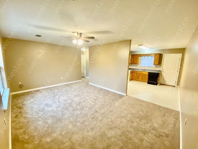 Building Photo - 2 BED & 2 BATH / NO PETS / S8 ACCEPTED