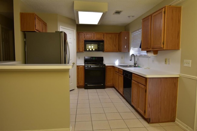 Building Photo - 5510 Ginger Bell Dr