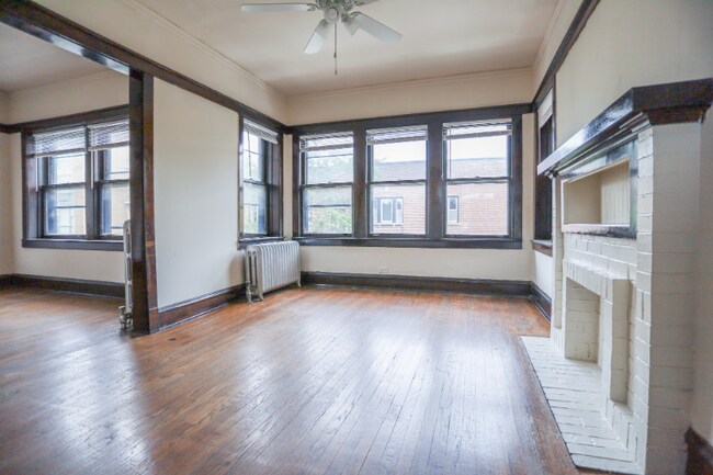 Foto del edificio - 1535 W Cornelia Ave