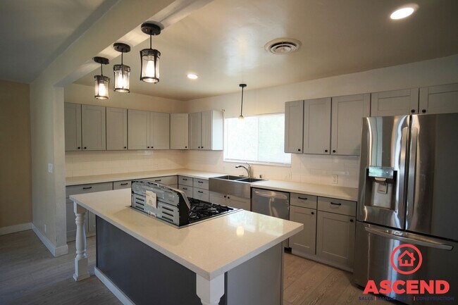 Foto del edificio - Beautiful Home in East Bakersfield!