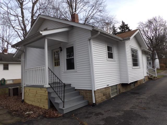 Building Photo - 17 Nesbitt St.