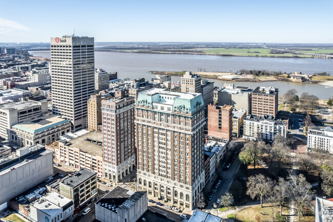 Aerial Photo - Goodwyn Condominiums