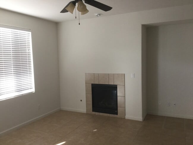 Building Photo - Beautiful 4 bedroom in Patterson