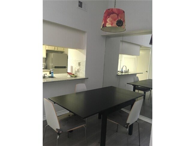 Foto del edificio - 2311 Nueces St