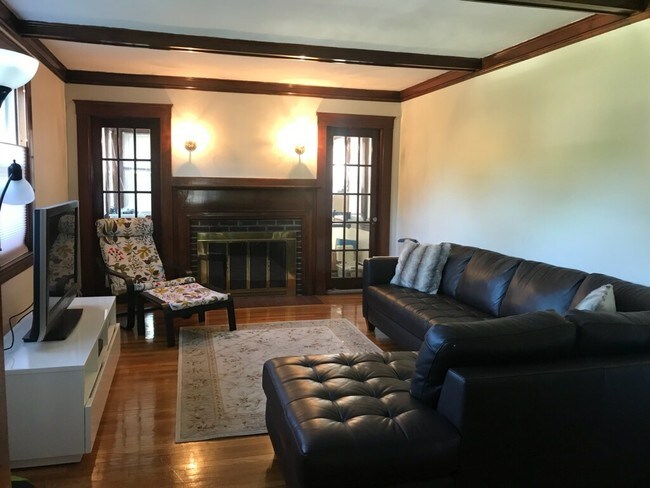 Building Photo - 3 Elmwood Park