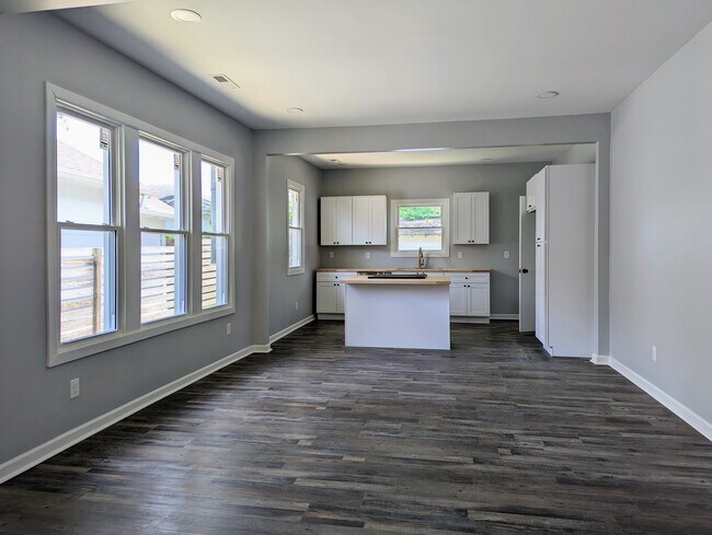Foto del edificio - 1004 S Beech St