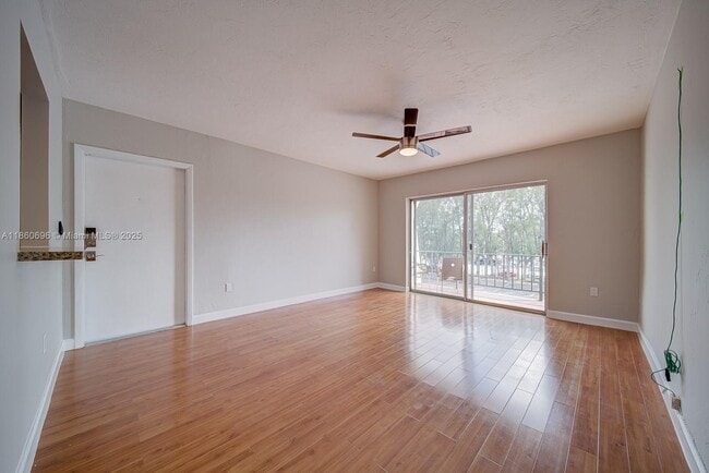 Foto del edificio - 13872 SW 90th Ave