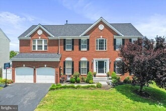 Building Photo - 319 Morlyn Dr