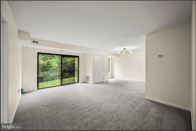 Foto del edificio - 8870 Spiral Cut