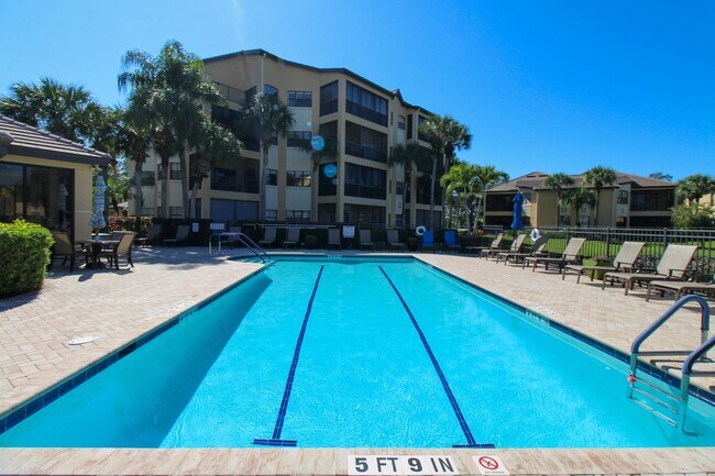 Building Photo - ** THE VINEYARDS SEASONAL ** 2 BED PLUS A DEN\2 BATH 2ND FLOOR COACH HOME READY FOR YOU ** VACATI...