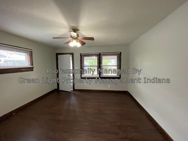Foto del edificio - 816 N Emerson Ave