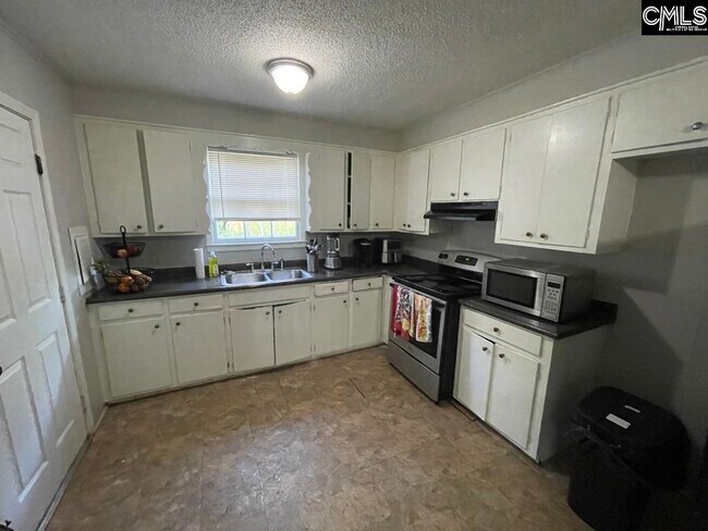 Foto del edificio - 1900 Lorick Ave