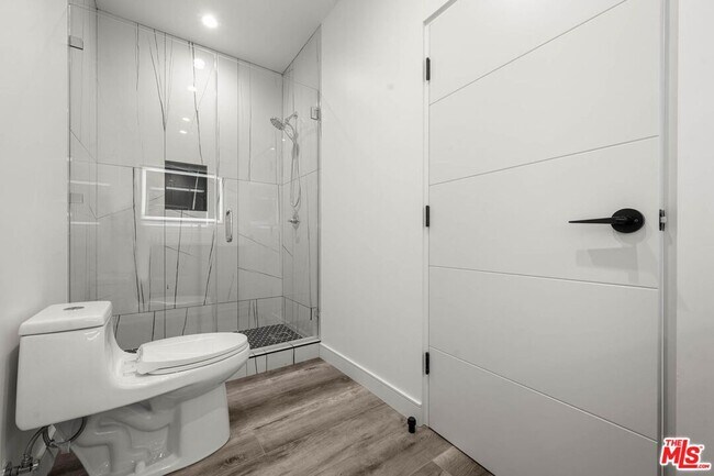 Foto del edificio - 1290 1/2 South Sherbourne Drive Apt #1920, Los Angeles, CA 90034 - 5 BR 4 BA house