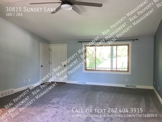 Building Photo - Three Bedroom Single family Ranch on Golf ...