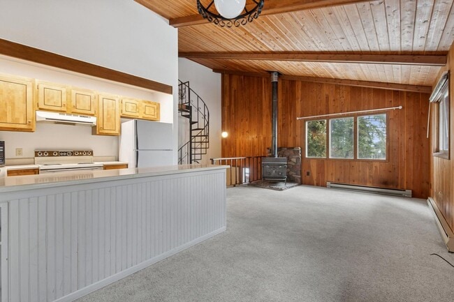 Building Photo - Wisconsin Townhome