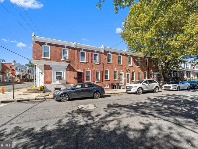 Building Photo - 431 S Harrison St