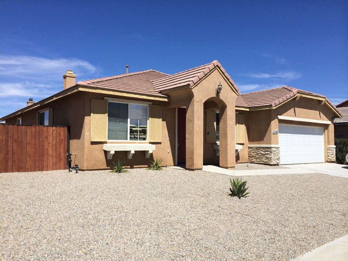 13148 Newport St, Hesperia, CA 92344 House for Rent in Hesperia, CA